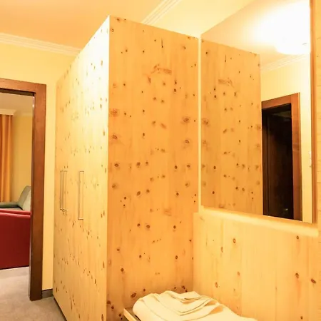 Gæstehus & Ronacherhof -mountain Hideaway Slopeside