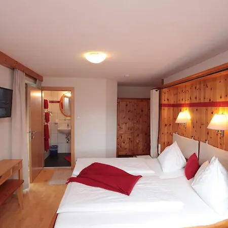 Gæstehus & Ronacherhof -mountain Hideaway Slopeside Bad Kleinkirchheim