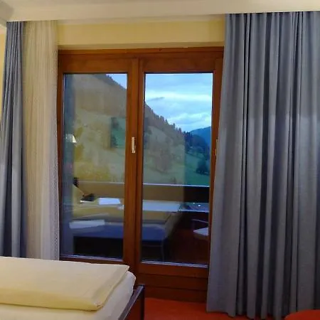 & Ronacherhof -mountain Hideaway Slopeside Gæstehus