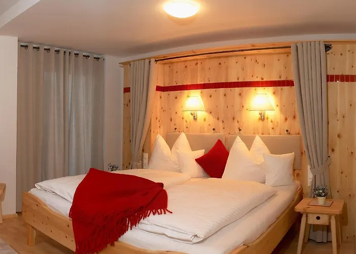 & Ronacherhof -mountain Hideaway Slopeside Guest house