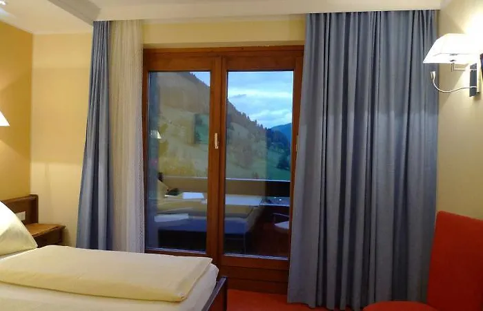 & Ronacherhof -mountain Hideaway Slopeside Guest house